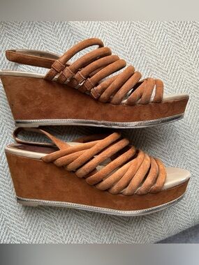 Donald Pliner Platform Sandal